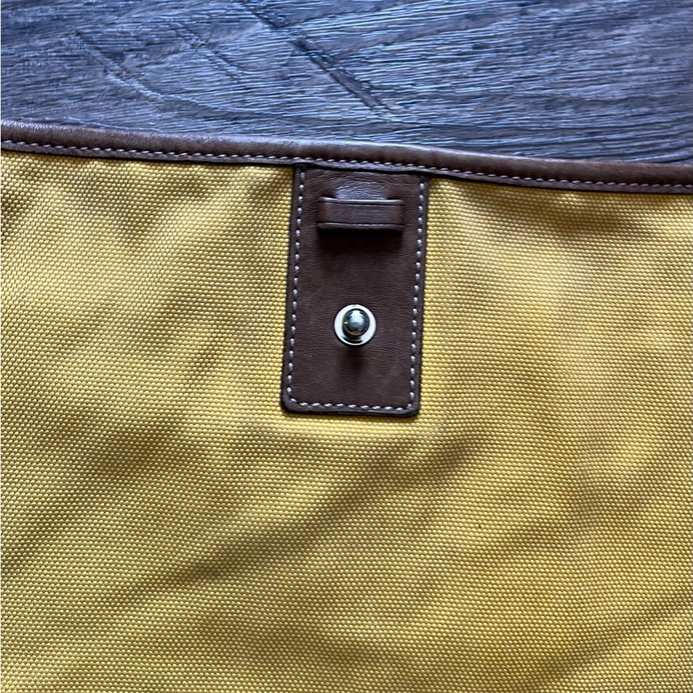 Coach Messenger Bag Stylish Mustard Yellow and Brown Men's Bag - Picture 3 of 8